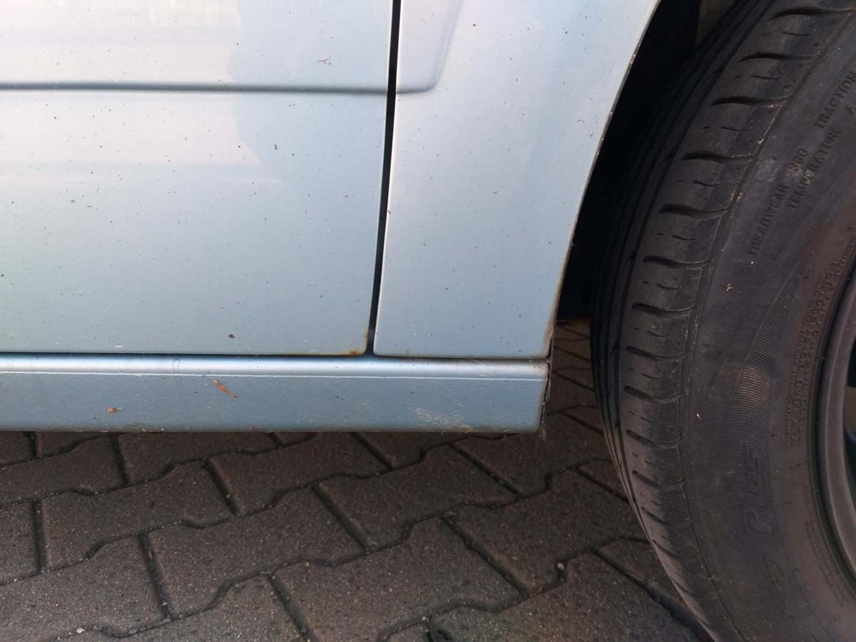 Opel Astra H original Kotflügel vorn rechts Eisbergblau Z21Y Bj.2009